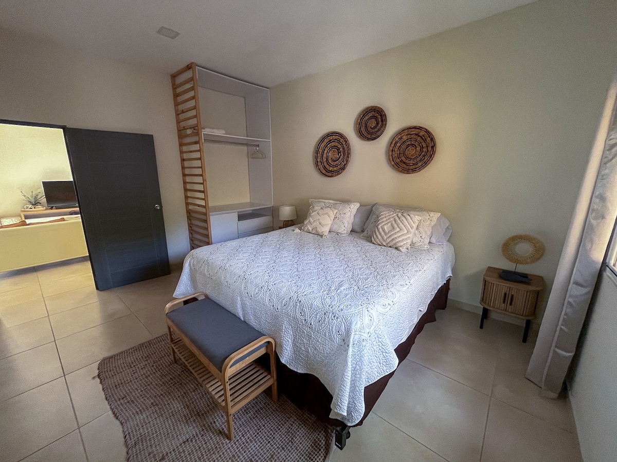 Lake Ilopango and sauna — 3 bedroom vacation rental in Santiago Texacuangos