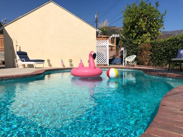 Media City Hillside House 4Bdrm Pool Spa FIBER-1GB gallery image 3