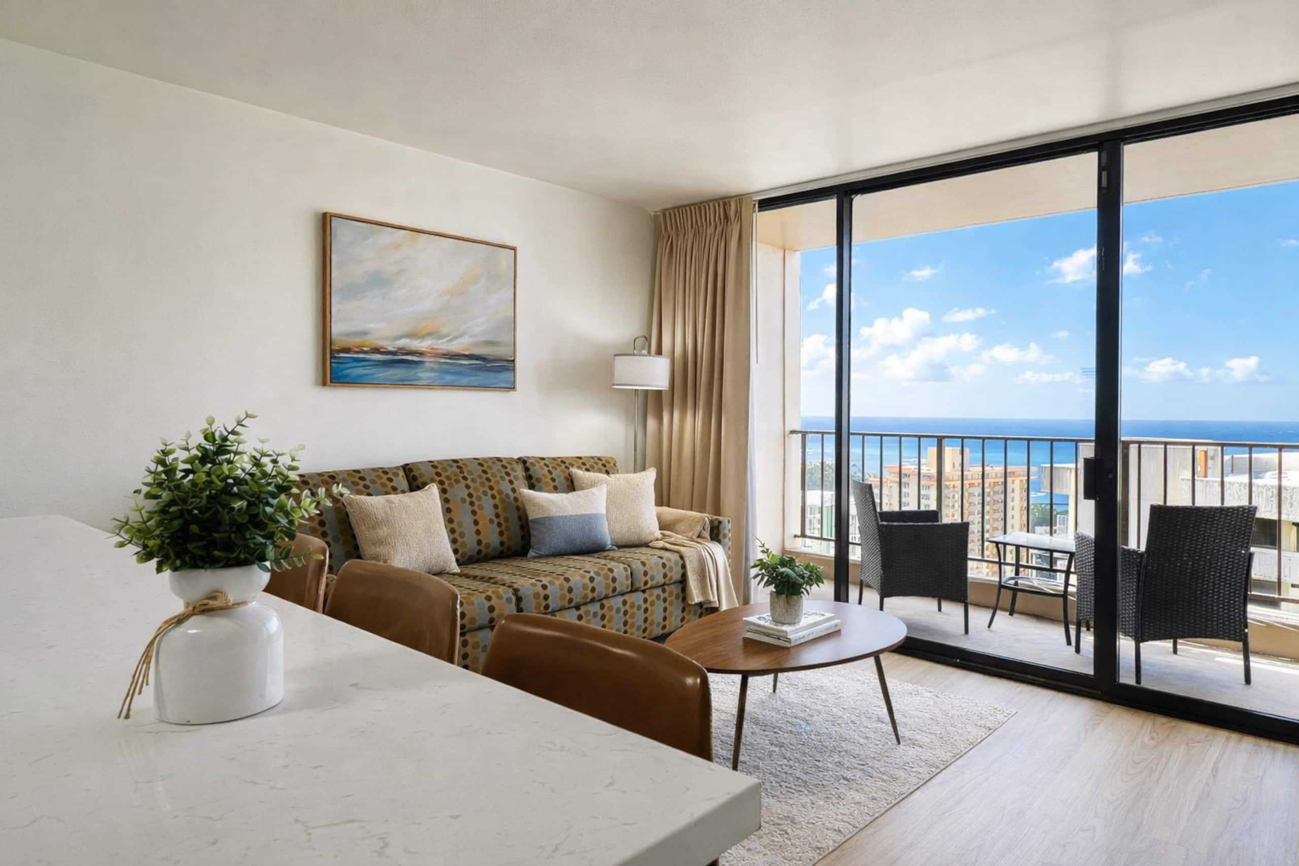 Waikiki Beach Ocean 28F Suite, Patio - Image 1
