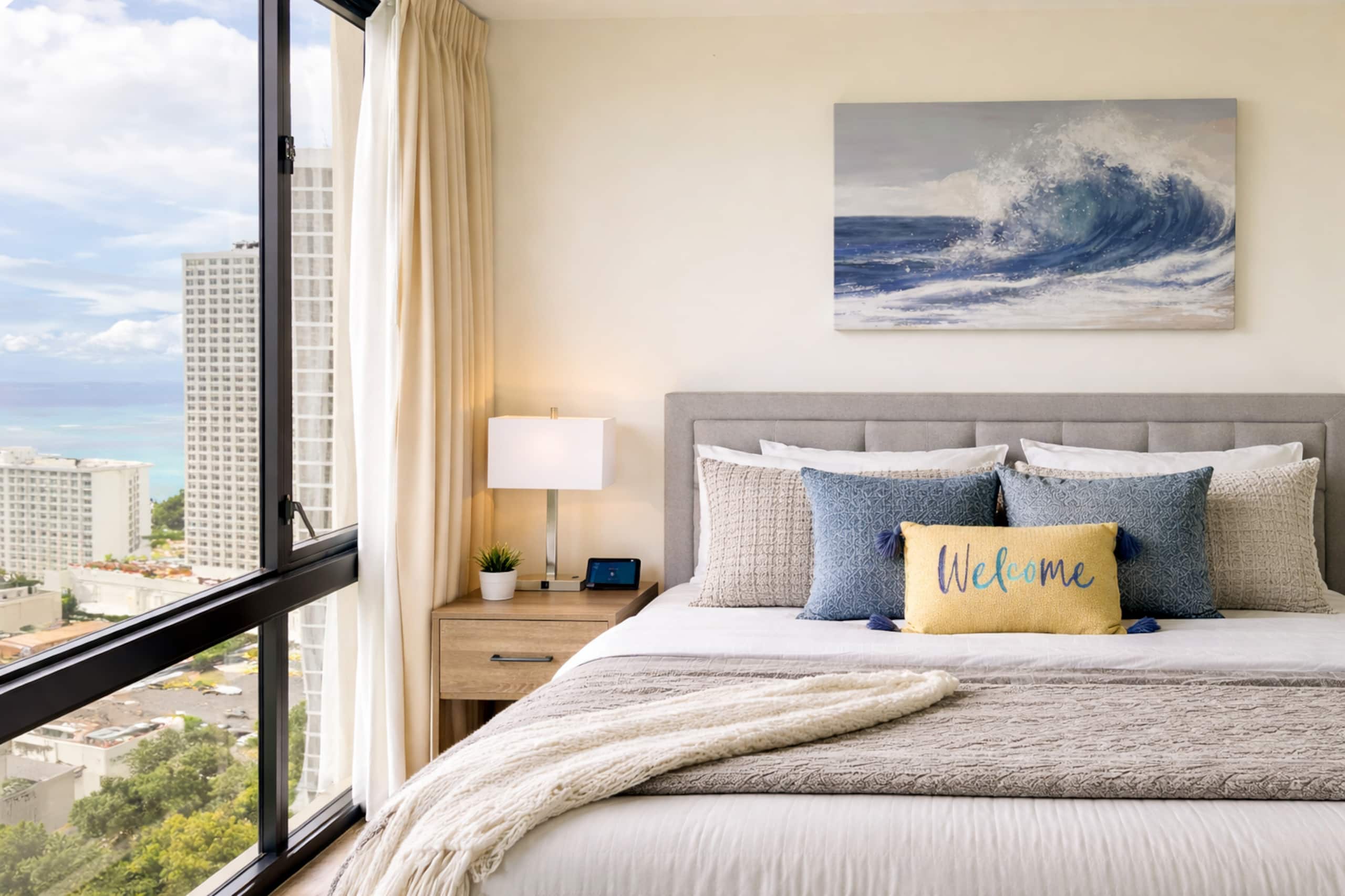 Waikiki Beach Ocean 28F Suite, Patio - Image 12