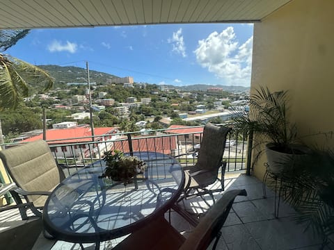 Ah Lil Caribbean Charm II
2 bedrooms 1 bath Condo