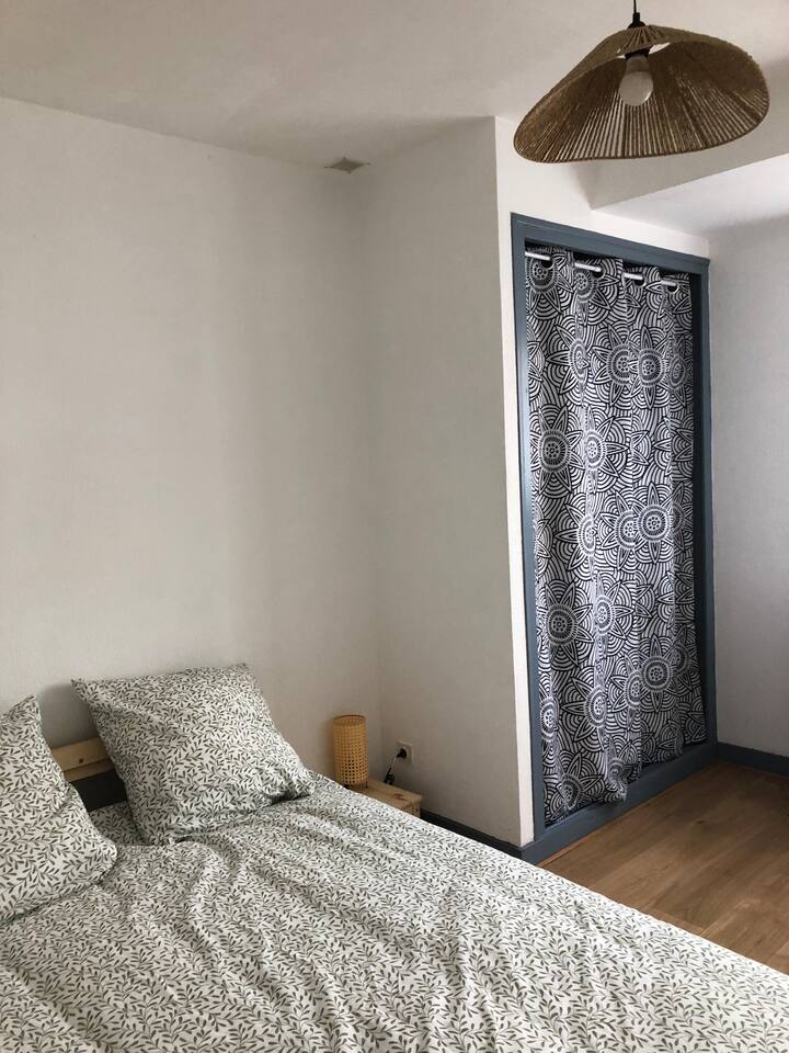 Uma cama de casal