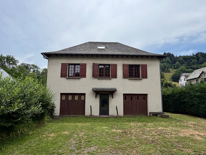 Maison Besse Et Saint-anastaise - Super-Besse