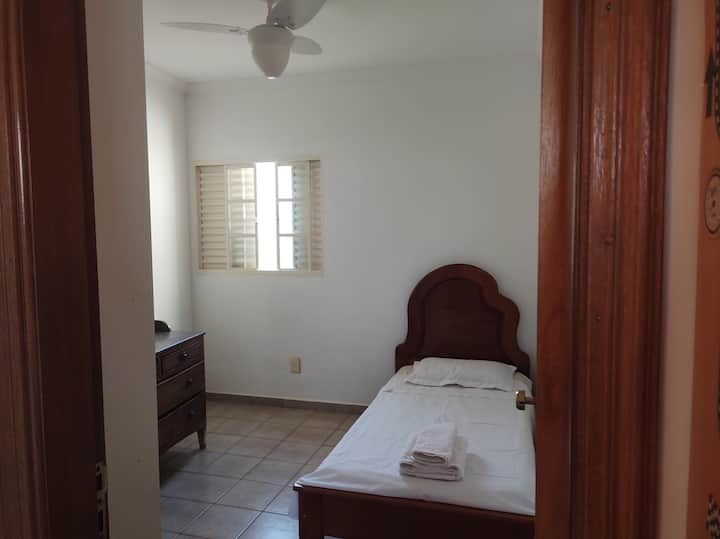 საძინებელი 4