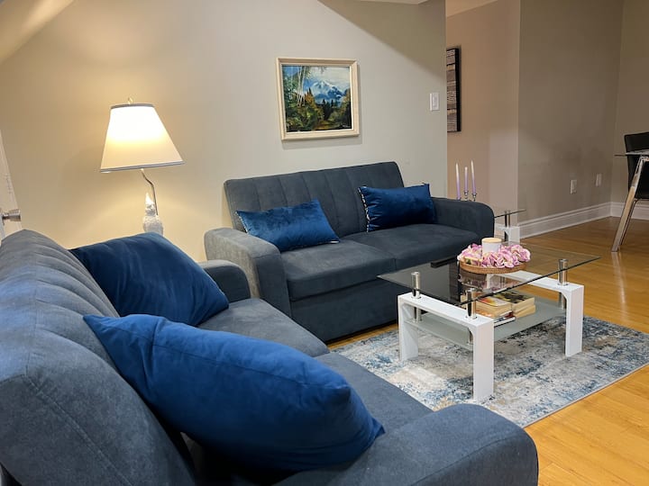 Your  Home Away From Home, Minutes  From Airport - Toronto