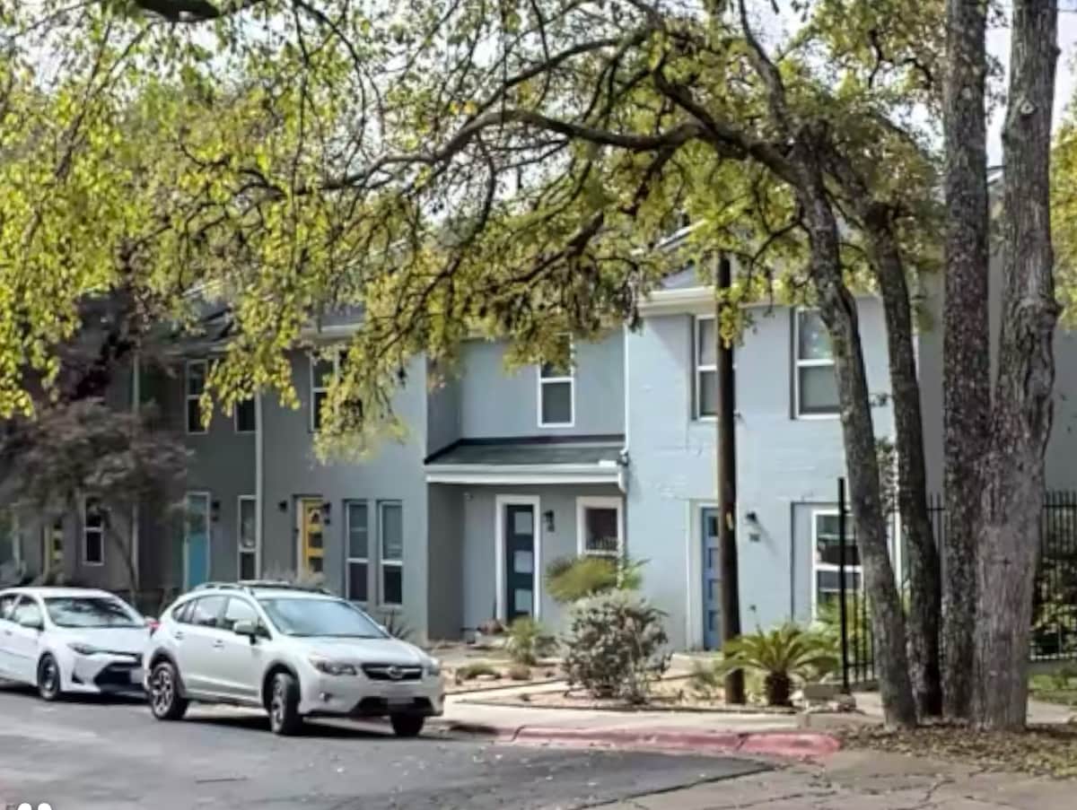Modern ATXRetreat | Ideal for Remote Work & Travel