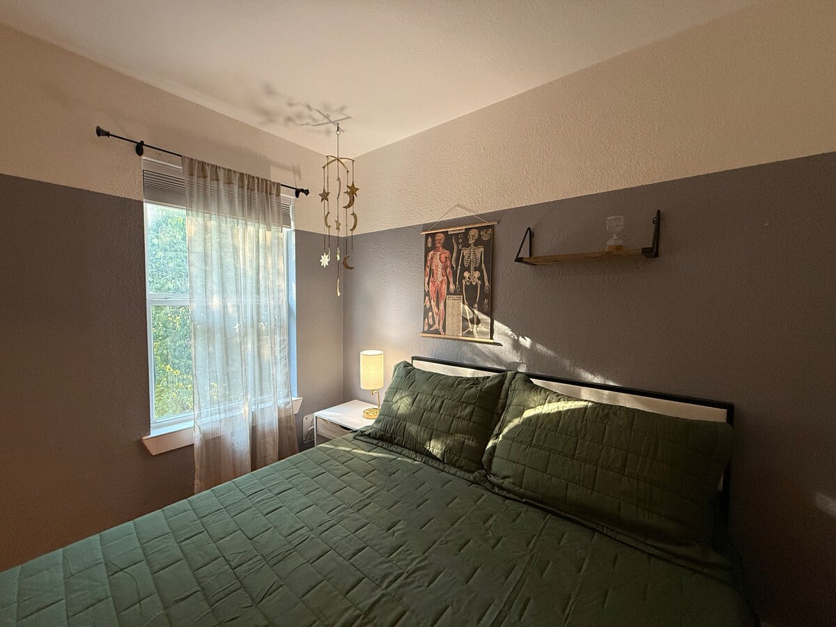 Modern ATXRetreat | Ideal for Remote Work & Travel
