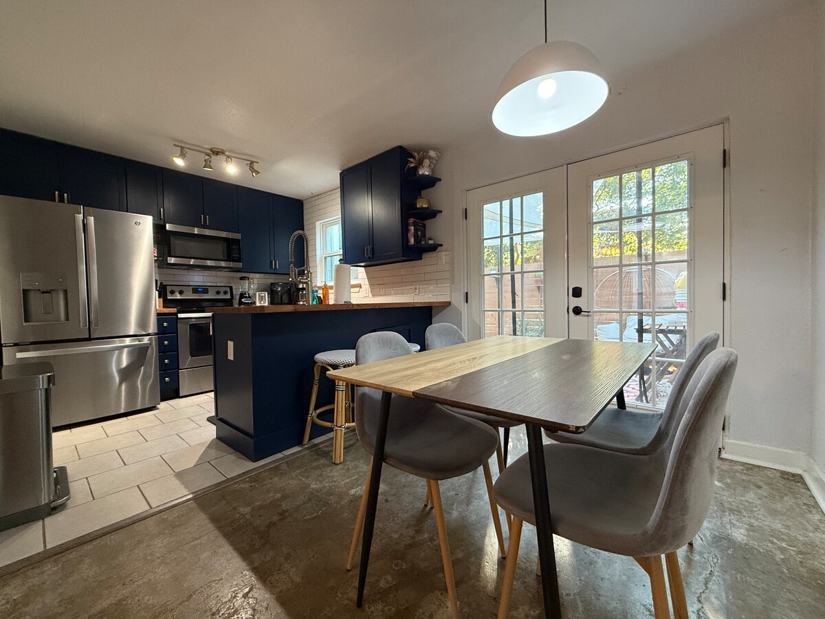 Modern ATXRetreat | Ideal for Remote Work & Travel