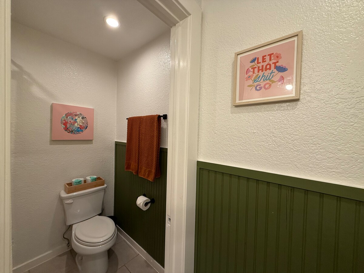 Modern ATXRetreat | Ideal for Remote Work & Travel