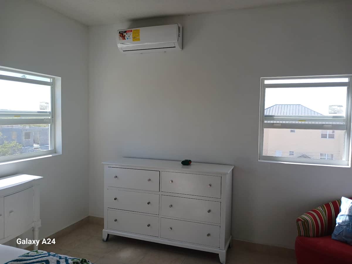 New condo with sea view (unit 3)