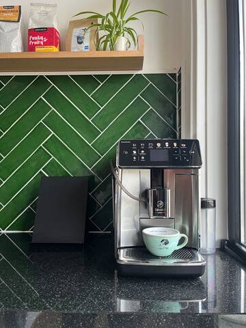 Charming duplex near Vondelpark gallery image 5