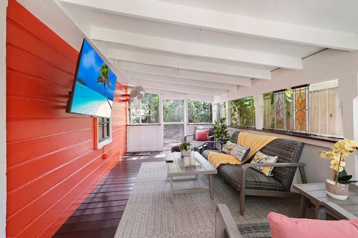 Miami Cottage By Dream Vacation - Kendall, FL