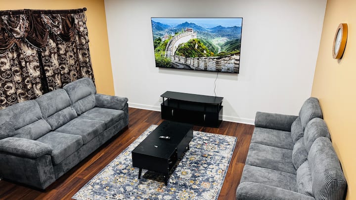 Convenient Stay Near Chicago O’hare Airport - Elk Grove Village, IL