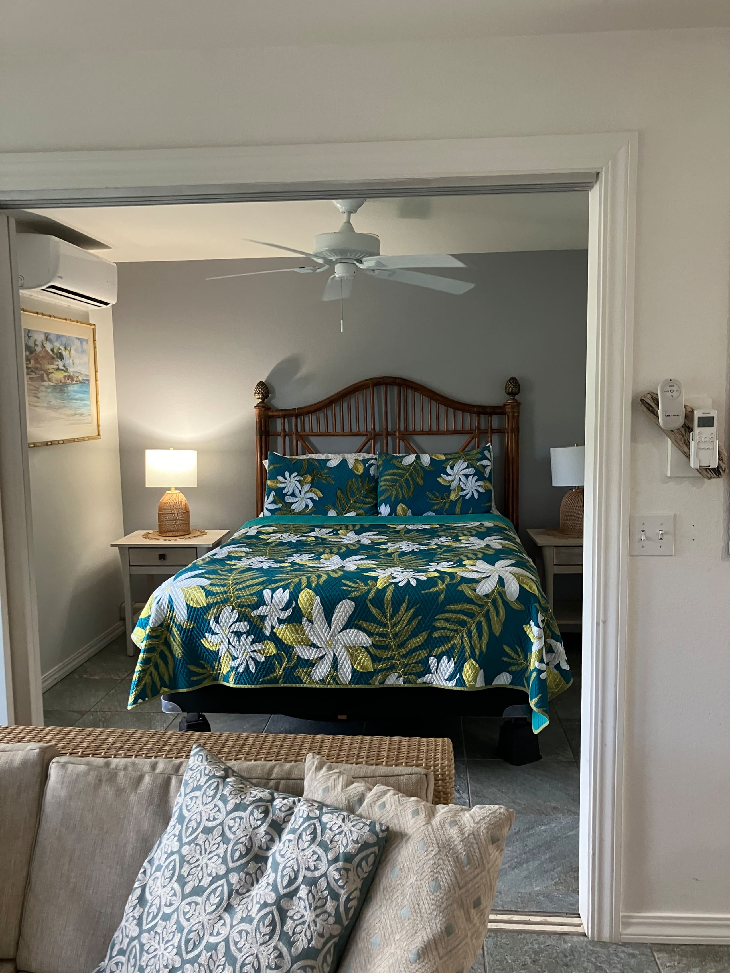 Breezy 2 BR / AC / Poolside / Near to Beach - Image 17
