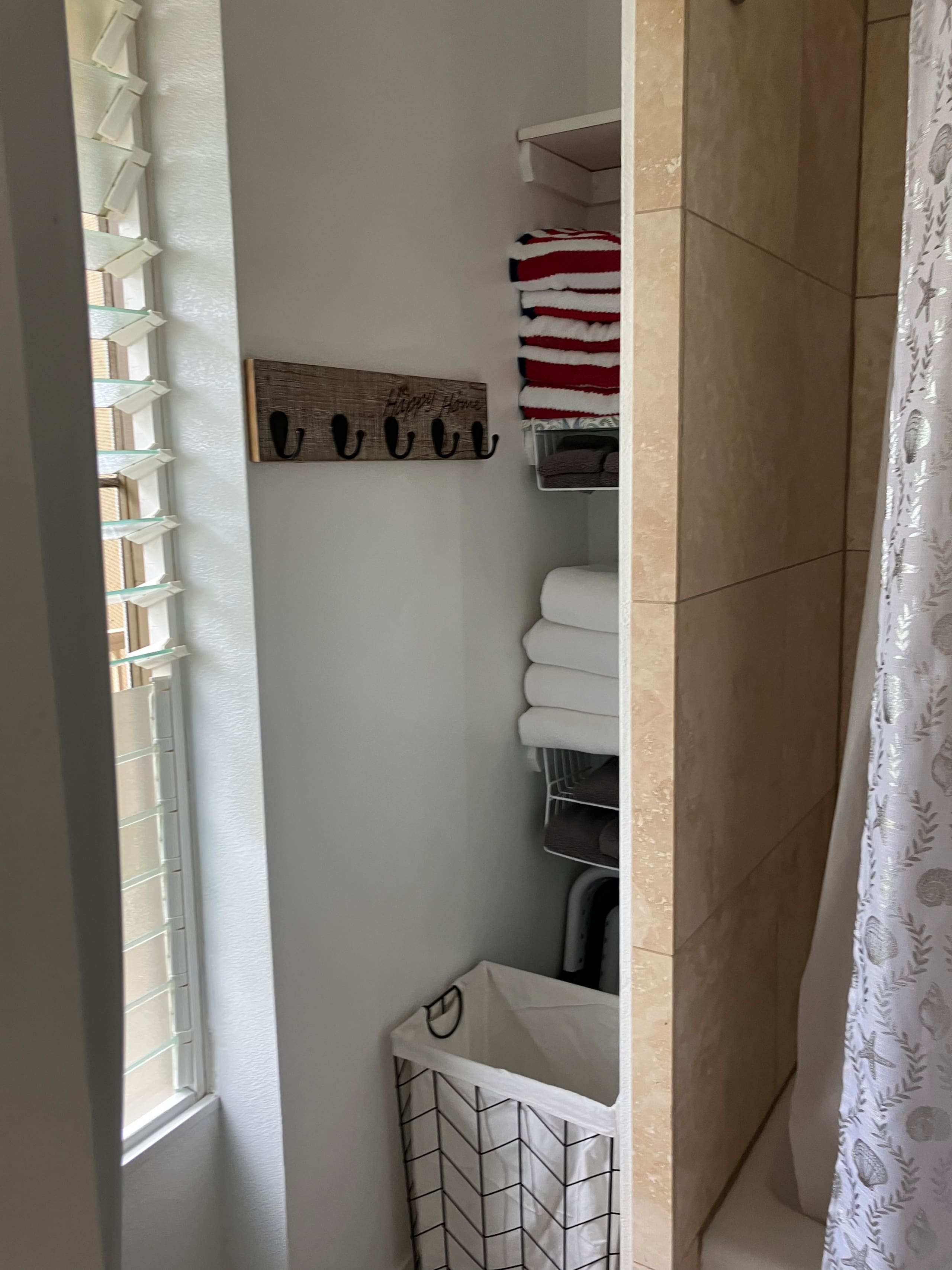 Breezy 2 BR / AC / Poolside / Near to Beach - Image 23