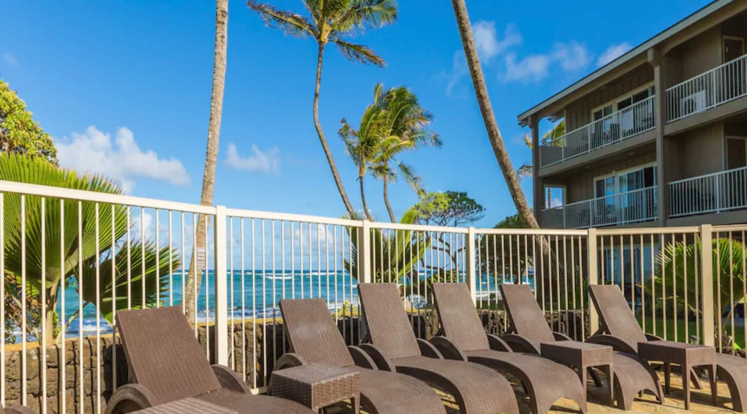 Breezy 2 BR / AC / Poolside / Near to Beach - Image 47