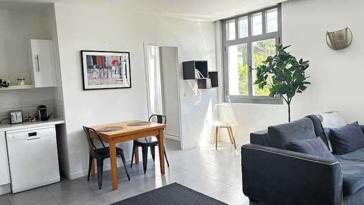 Logement Proximité Cours Mirabeau Avec Parking - Aix-en-Provence