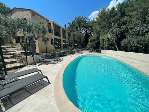 Peaceful Villa•AC•Heated Pool•Gym•Coworking