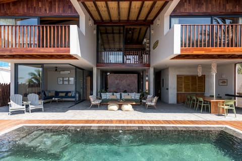 Punta Sal Luxury Beachfront Villa: Palo Santo House