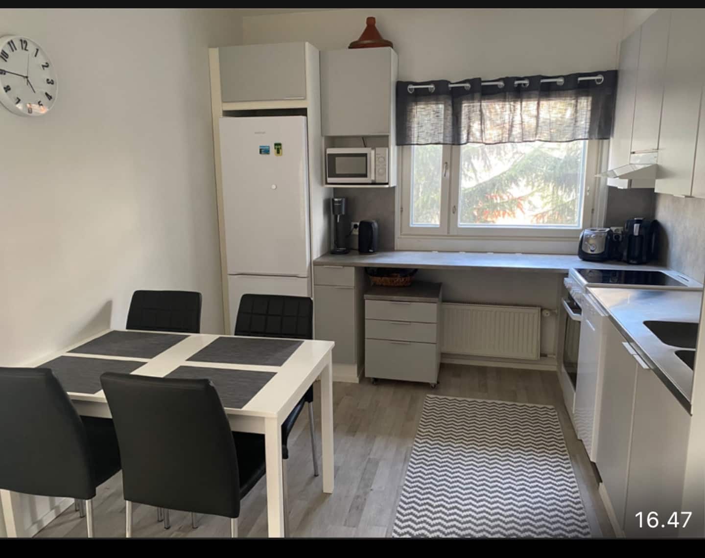 Simple Stylistic Appartment 3