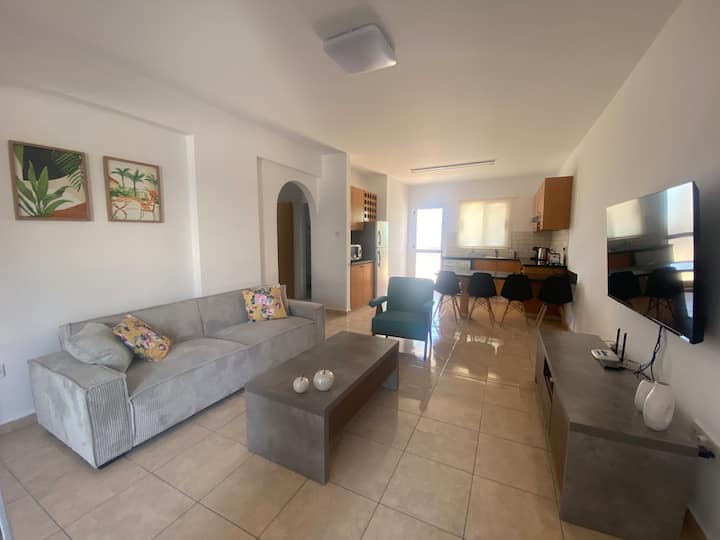 2 Bed Ground Floor Reno Apt New - Paphos