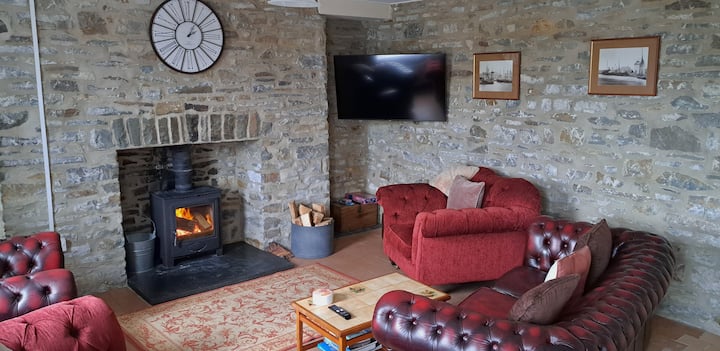 Traditional Coastal Farmhouse Nr Aberaeron - Aberaeron