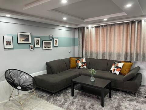 щ Luxury apartment downtown(1)