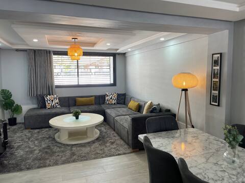 щ Luxury apartment downtown(2)