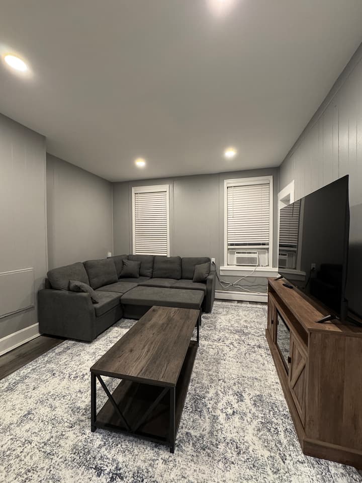 Newly Updated 3 Bedroom Apartment - 20 Min To Nyc! - Manhattan, NY