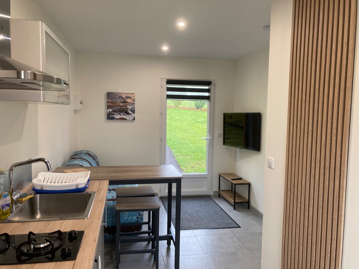 Top Airbnb: Small cottage in the countryside in Lot