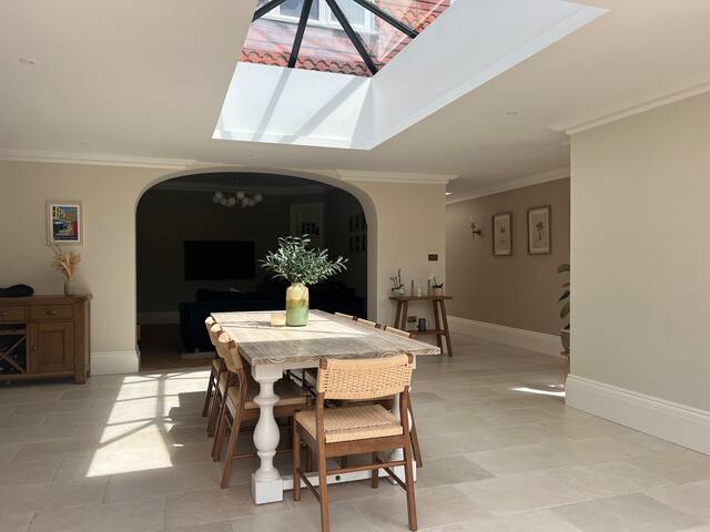 Newly Renovated Victorian home gallery image 5