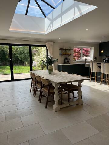 Newly Renovated Victorian home gallery image 3