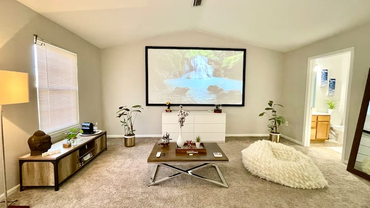 Suite Bedroom In Lorton - Woodbridge, VA