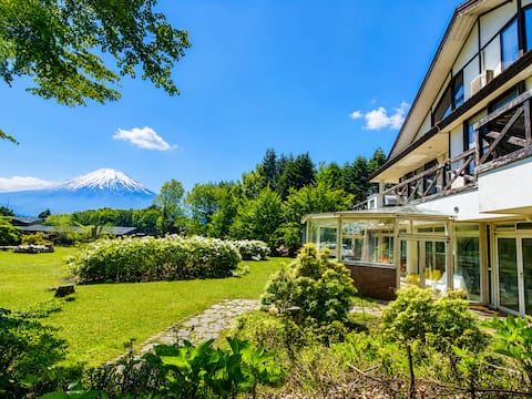 Exclusive Mt. Fuji View Private Villa|1 Group