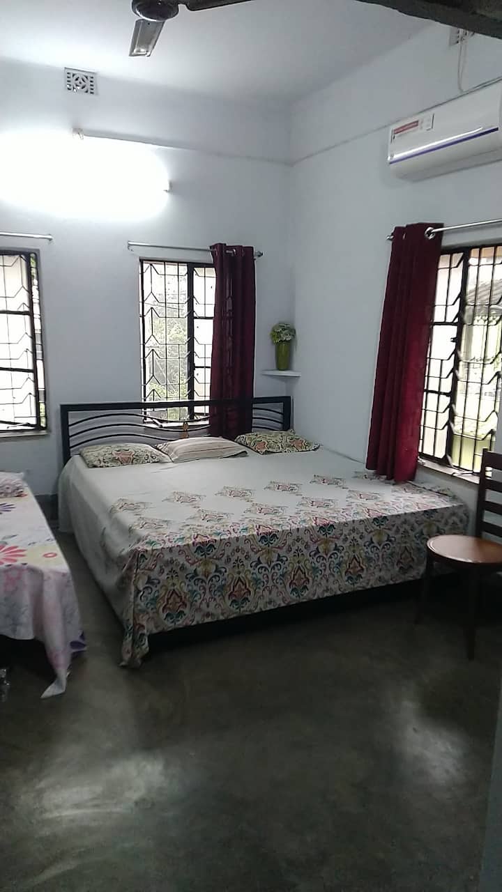 Swaraj Homestay
Shantiniketan - Santiniketan