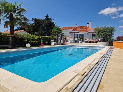 Villa avec piscine 8 personnes