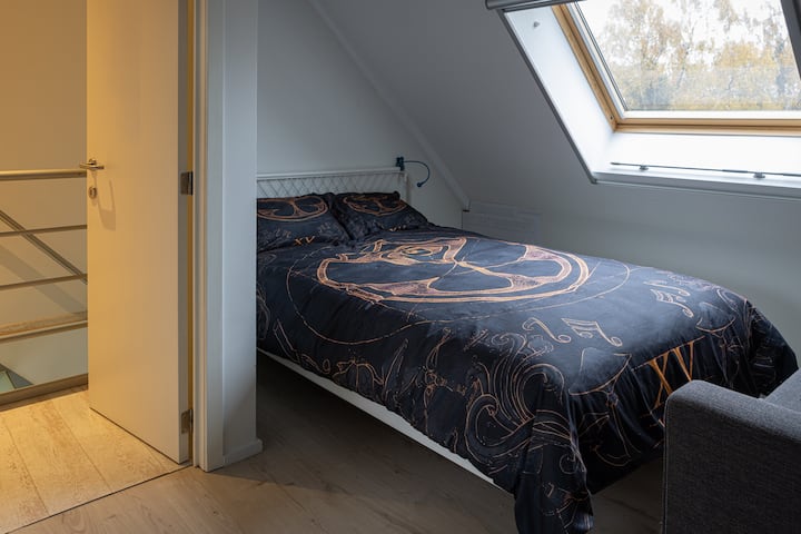 SLPK 3 ห้องนอนกว้างขวางพร้อมเลานจ์พิเศษ + เครื่องปรับอากาศ