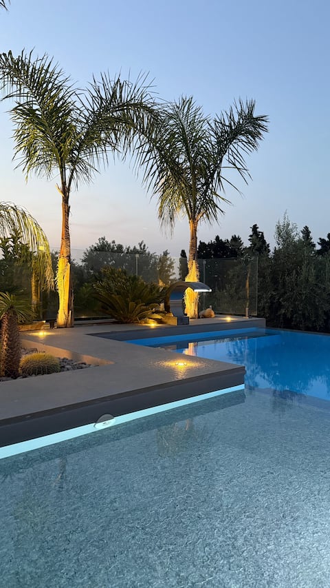 Last minute - Villa swimming pool with sea view!