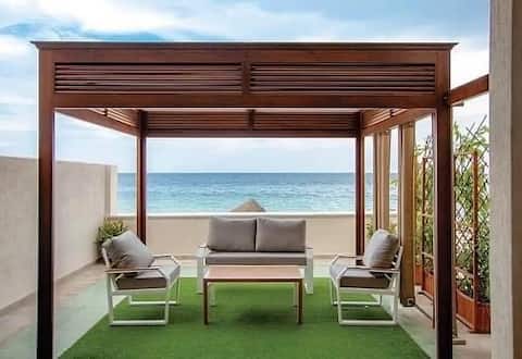 Waterfront apartment
