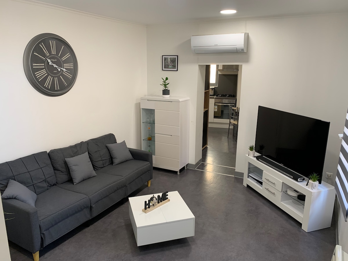 Propriété Airbnb réussie: t2 port beach shops Restaurants ice cream parlors à Marseille 16e Arrondissement