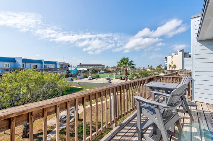 Boats Slips, Boat Parking, Fishing Pier, Pool! - Aransas Pass, TX