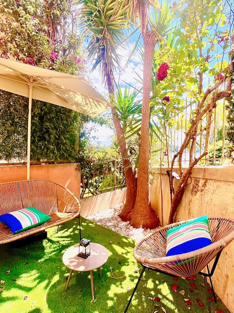 Sea view garden apartment - great location