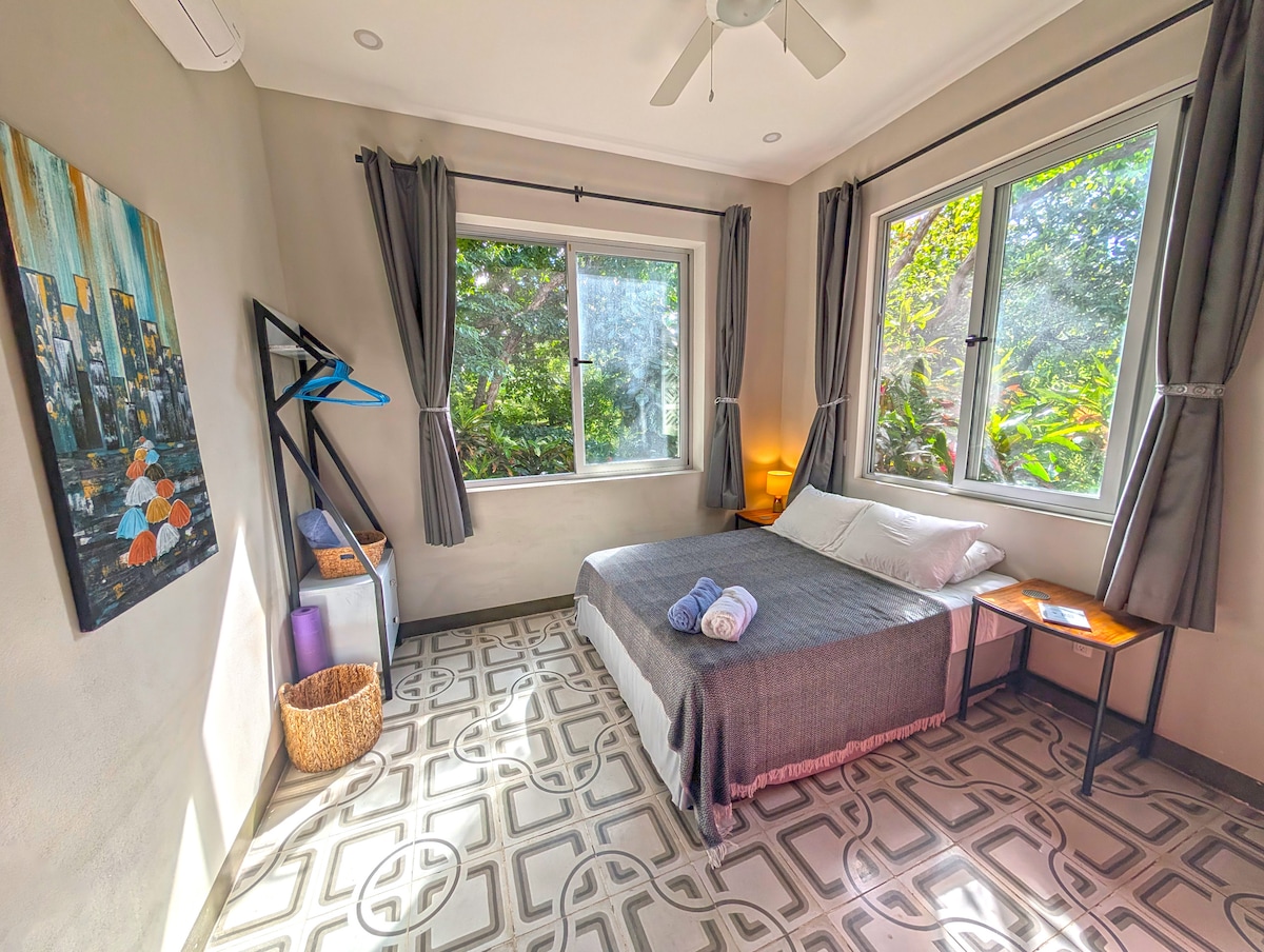 4-min walk to town|Pool, private rooms, hot shower - Houses for Rent in San Juan del Sur, Rivas, Nicaragua