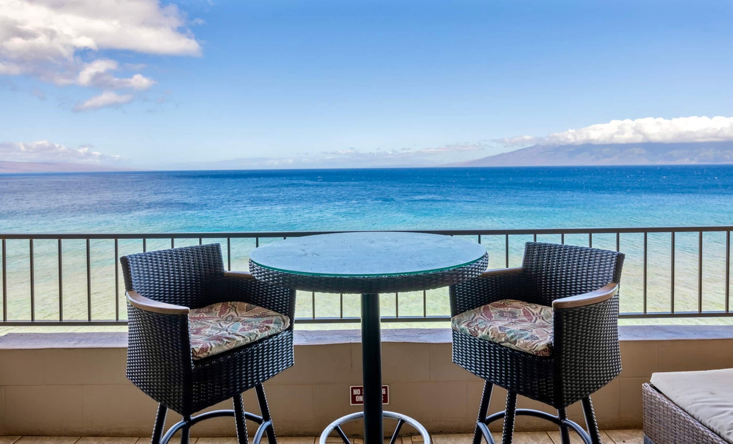 Condo in Lahaina · ★5.0 · Studio · 2 beds · 1 private bath - Image 2