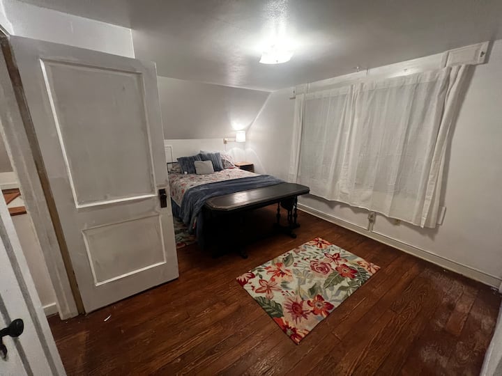 საძინებელი 1