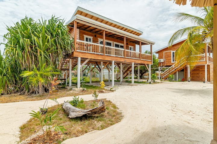 Driftwood Beach Front Cabanas with Wifi and kayaks gallery image 4