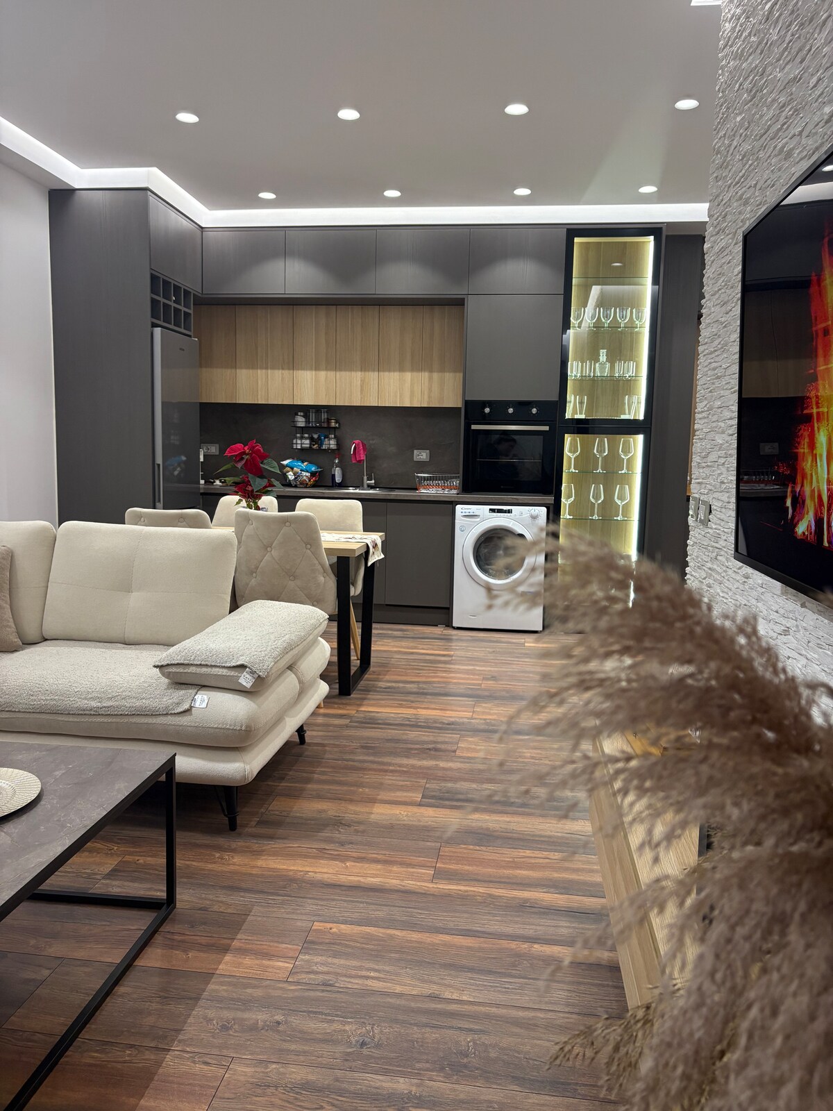 Listing 1135243399893878021