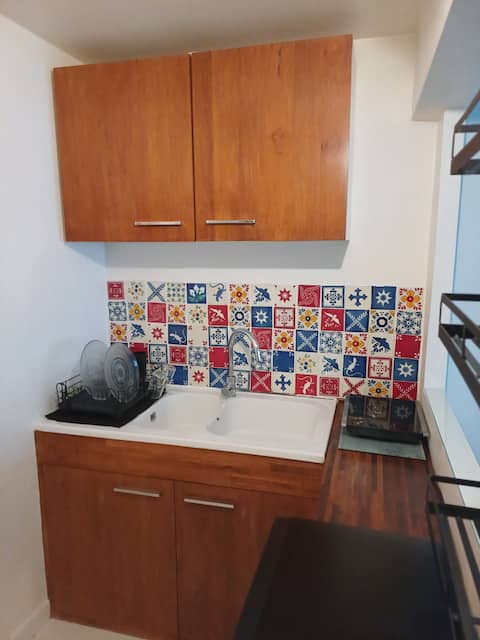 Top performing Airbnb: Cozy and elegant studio close to Paris, 31 m in Montreuil