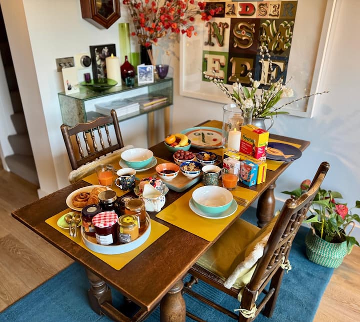 London Stay Inc Parking, Breakfast, Service Chgs - London