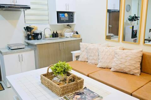Cattleya House near Dgte Airport